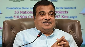 'خراب کام کرنے والوں کو سسٹم سے باہر کر دوں گا'، سڑک کا صحیح رکھ رکھاؤ نہیں ہونے پر نتن گڈکری سخت ناراض