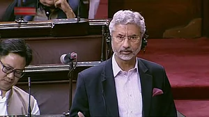 روس-یوکرین جنگ: تنازع کو سفارت کاری اور بات چیت کے ذریعے حل کیا جائے، پارلیمنٹ میں وزیر خارجہ کا بیان