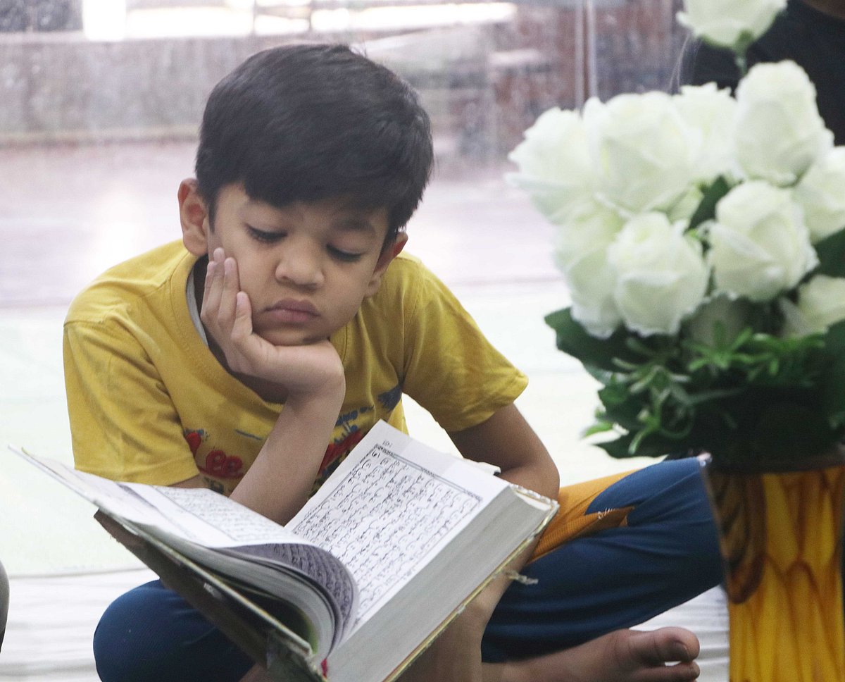 لکھنؤ میں رمضان کی رونقیں بحال، مہنگائی نے چھین لیا منہ کا نوالہ