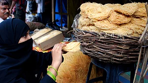 لکھنؤ کا بازار / نواب علی اختر