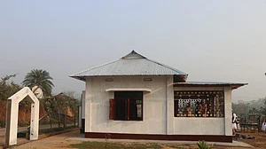 تریپورہ میں ’عیسیٰ چڑھا مسجد‘ تعمیر نو کے بعد نمازیوں کے حوالے