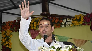 جیتن رام مانجھی کے گھر پر میرے خلاف سازش ہو رہی ہے، تیج پرتاپ