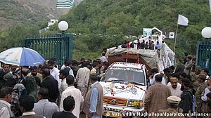 کشمیری تاجروں کا پاکستان کے ساتھ سرحد پار تجارت دوبارہ کھولنے کا مطالبہ