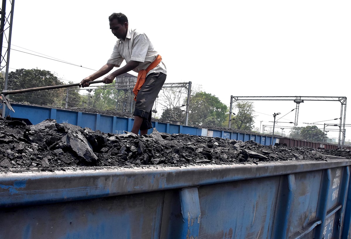 یوپی: ایٹاوا میں بڑا ٹرین حادثہ، کوئلہ سے لدی ہوئی مال گاڑی پلٹی