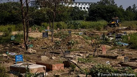 کراچی: جہاں نہ جینا سہل ہے، نہ مرنا آسان