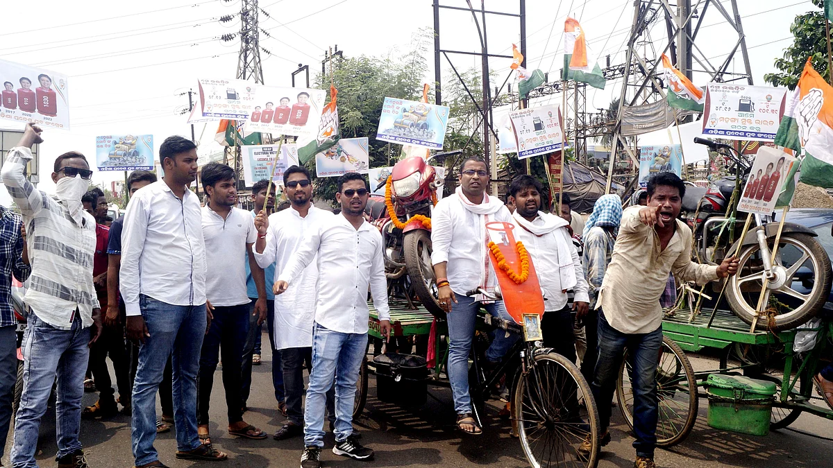 مہنگائی کے خلاف کانگریس کا احتجاج، تصویر یو این آئی