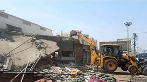 کھرگون تشدد: خوفزدہ مسلم علاقہ چھوڑنے پر مجبور، کئی لوگوں نے مسجدوں میں لی پناہ