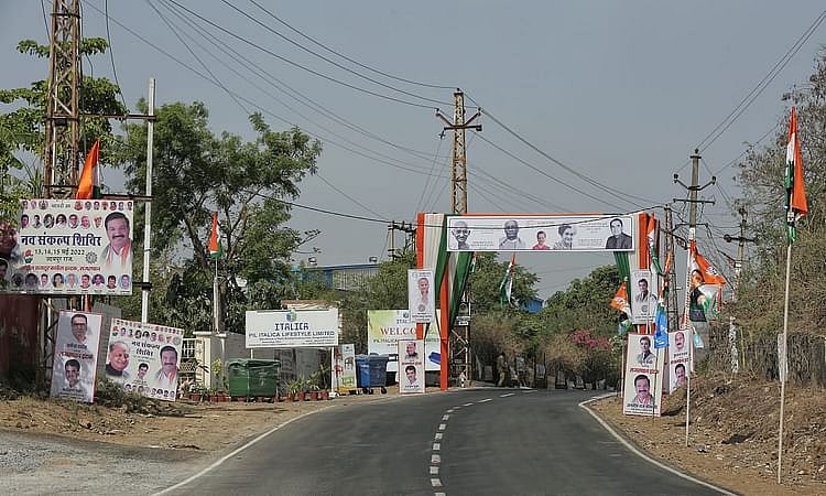 ادے پور میں مجاہدین آزادی کے لگے پوسٹرس بی جے پی کو دے رہے منھ توڑ جواب