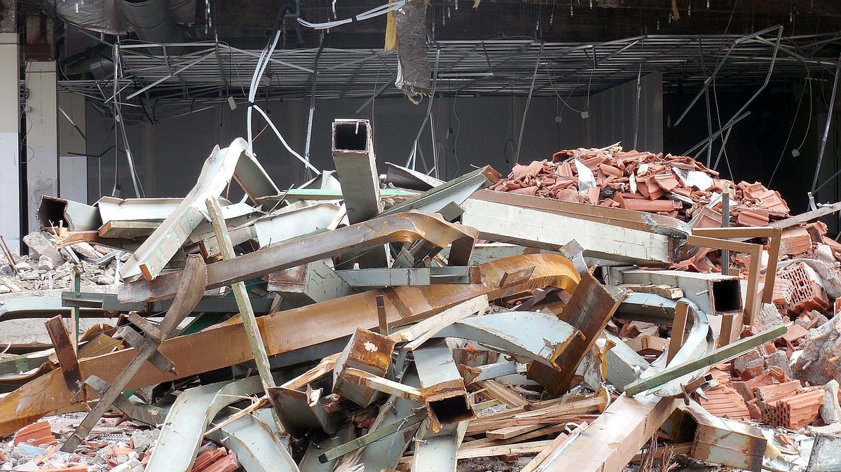 عمارت منہدم، علامتی تصویر آئی اے این ایس