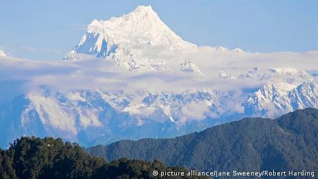 سرباز خان، آٹھ کلومیٹر سے بلند 10 چوٹیاں سر کرنے والے پہلے پاکستانی