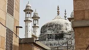 گیانواپی مسجد معاملہ: سروے رپورٹ پیش کرنے کے لیے اے ایس آئی نے مانگا 8 ہفتے کا وقت، سماعت 8 ستمبر کو