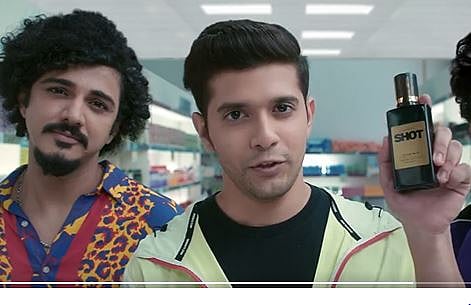 ٹوئٹر، یوٹیوب کو پرفیوم کے دو 'قابل اعتراض' اشتہارات ہٹانے کی ہدایات