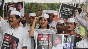 ’مودی کی اندھیروں کی سلطنت سے لوہا لینے والا کانگریس کا چراغ راہل گاندھی، نہ ڈرے گا اور نہ جھکے گا‘