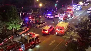 امریکہ: واشنگٹن ڈی سی میں فائرنگ کے دوران ایک نابالغ ہلاک، پولیس افسر سمیت کئی افراد زخمی