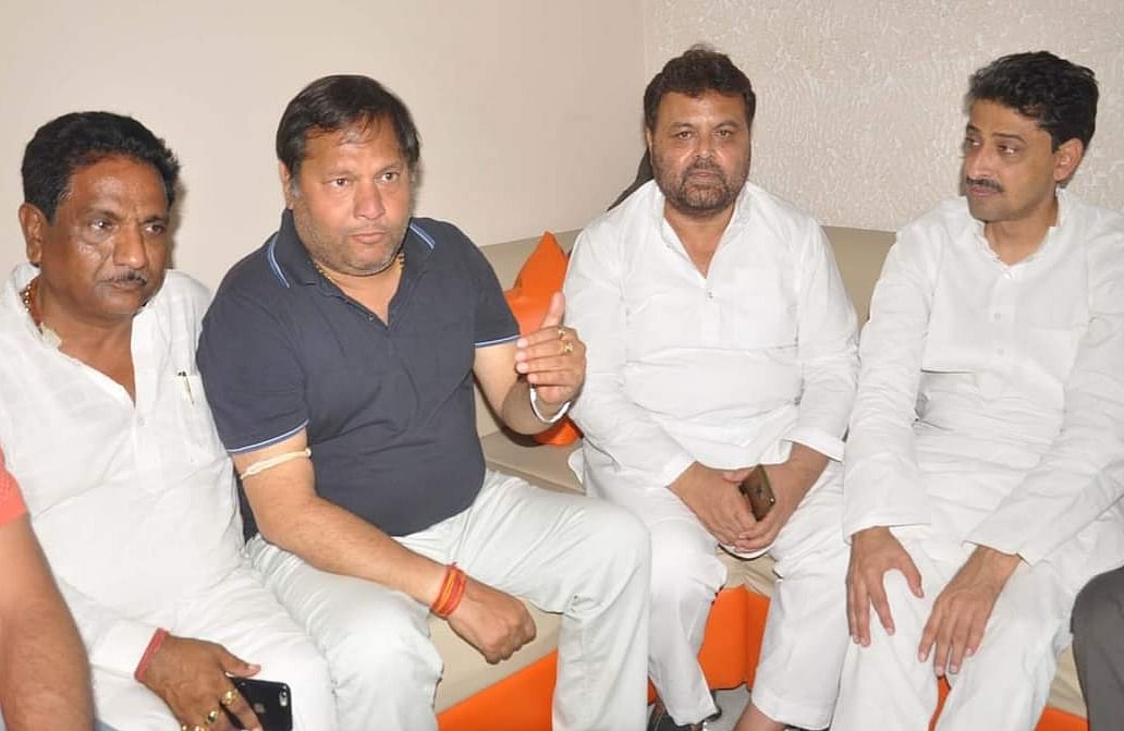 دبئی میں گرفتار گپتا برادرس کی کہانی ہے دلچسپ، سہارنپور میں راشن کی دکان چلائی اور جنوبی افریقہ میں حکومت!