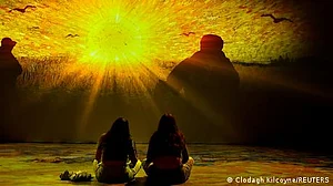 'اپنی مہک سے مماثلت والی مہک والے لوگ بنتے ہیں ہمارے دوست‘