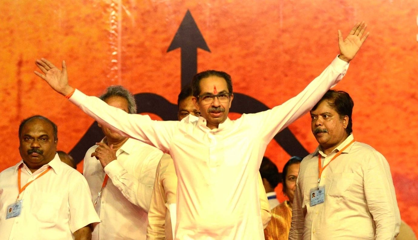 ادھو کے بالا صاحب والے تیور، بالا صاحب نے بھی کہا تھا ’میرا پورا خاندان شیوسینا چھوڑ رہا ہے‘