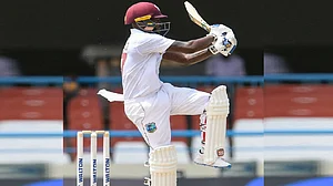 کائل میئرز، تصویر آئی اے این ایس