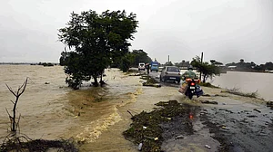 آسام اور تریپورہ میں سیلاب سے تباہی کا منظر، 55 افراد جاں بحق