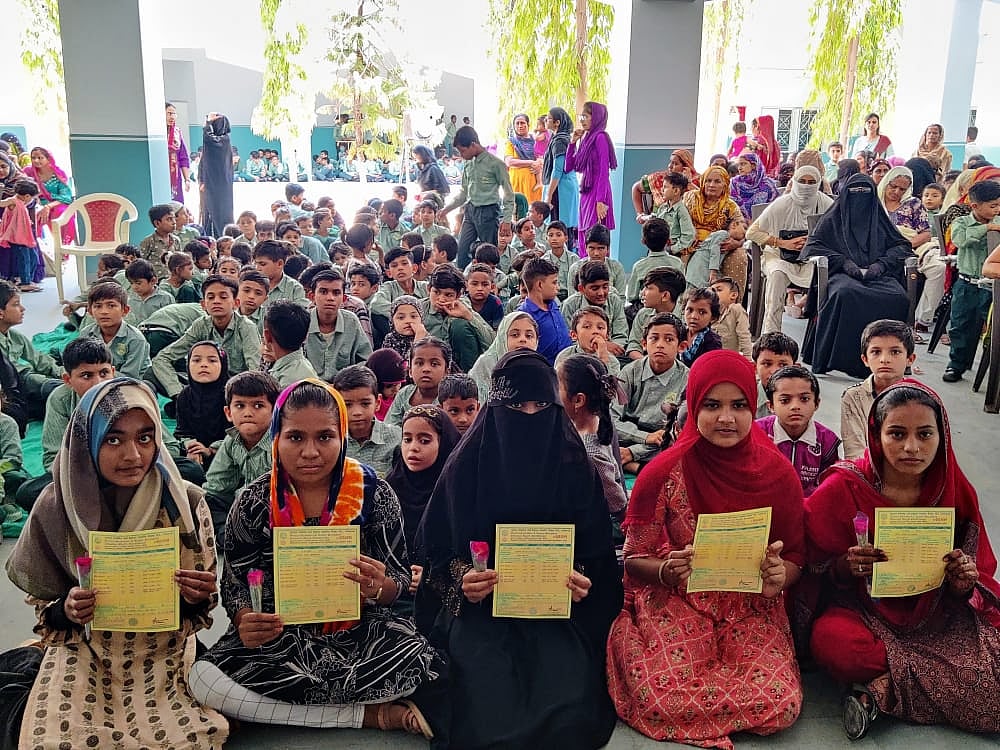 جمعیۃ چلڈرن ولیج اسکول نے ریاست گجرات میں سرفہرست مقام حاصل کیا، عابدہ نجمہ کو ملا اوّل رینک