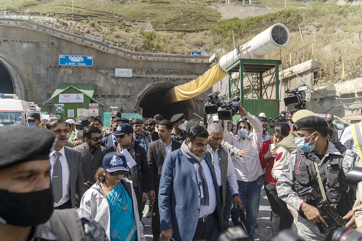 مودی حکومت کی پالیسی، ہائی وے چاہئے، ہمالیہ نہیں!