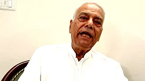 صدارتی انتخاب نظریات کی جنگ ہے، سب کو ضمیر کی آواز پر ووٹ دینا چاہیے: یشونت سنہا