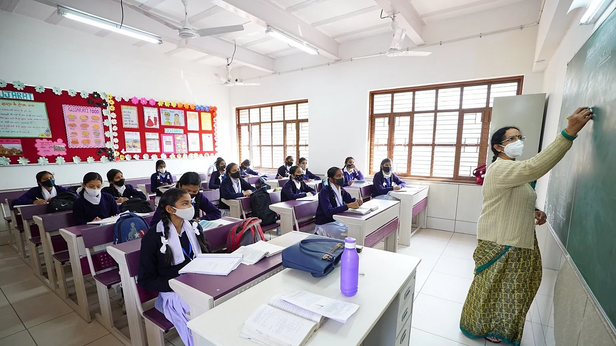 <div class="paragraphs"><p>اسکول میں درس و تدریس کا منظر، تصویر آئی اے این ایس</p></div>