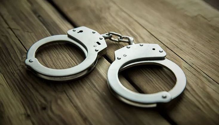 سی بی آئی-ای ڈی نے جعلی کمپنیوں کے لیے منی لانڈرنگ کرنے والے شخص کو گرفتار کیا