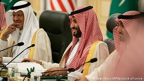 خاشقجی کے قتل کے بعد سعودی عرب کے ولی عہد کا یورپ کا پہلا دورہ