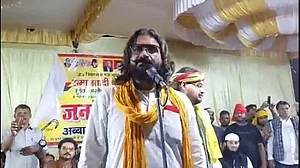 یوپی: عدالت نے مختار انصاری کے رکن اسمبلی بیٹے کی جائیداد ضبط کرنے کا حکم دیا