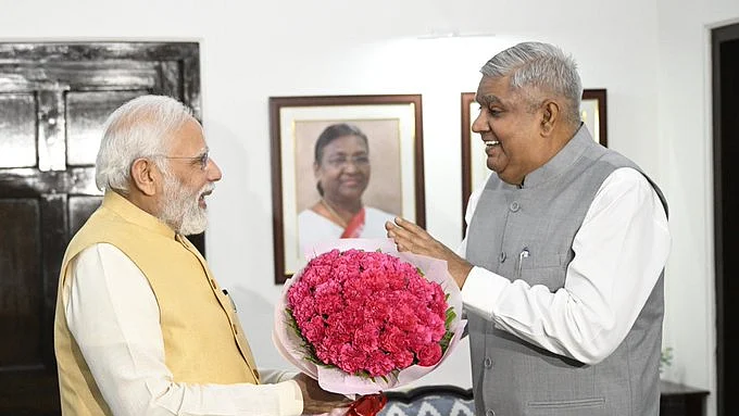 جگدیپ دھنکھڑ اور نریندر مودی