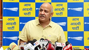 'عآپ کو توڑ کر بی جے پی میں آجاؤ، سی بی آئی-ای ڈی کے مقدمات بند ہو جائیں گے'، منیش سسودیا کا بڑا دعویٰ