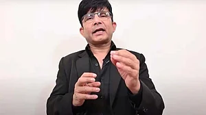 اداکار اور نقاد کمال راشد خان گرفتار، متنازعہ ٹوئٹ کے سلسلہ میں پولیس کی کارروائی