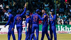 ہندوستان نے زمبابوے کو 10 وکٹوں سے ہرایا