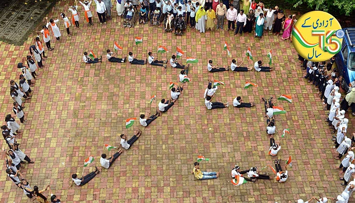 مشکل میں آزادی... سلمان خورشید