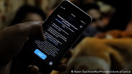 بھارت: حکومت نے متنازعہ ڈیٹا پرائیویسی بل واپس لے لیا