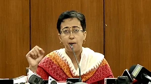 معطل عآپ ارکین اسمبلی نے صدر جمہوریہ کو خط لکھ کر ملاقات کا وقت مانگا، آتشی نے معطلی کو جمہوریت کے لیے یوم سیاہ قرار دیا