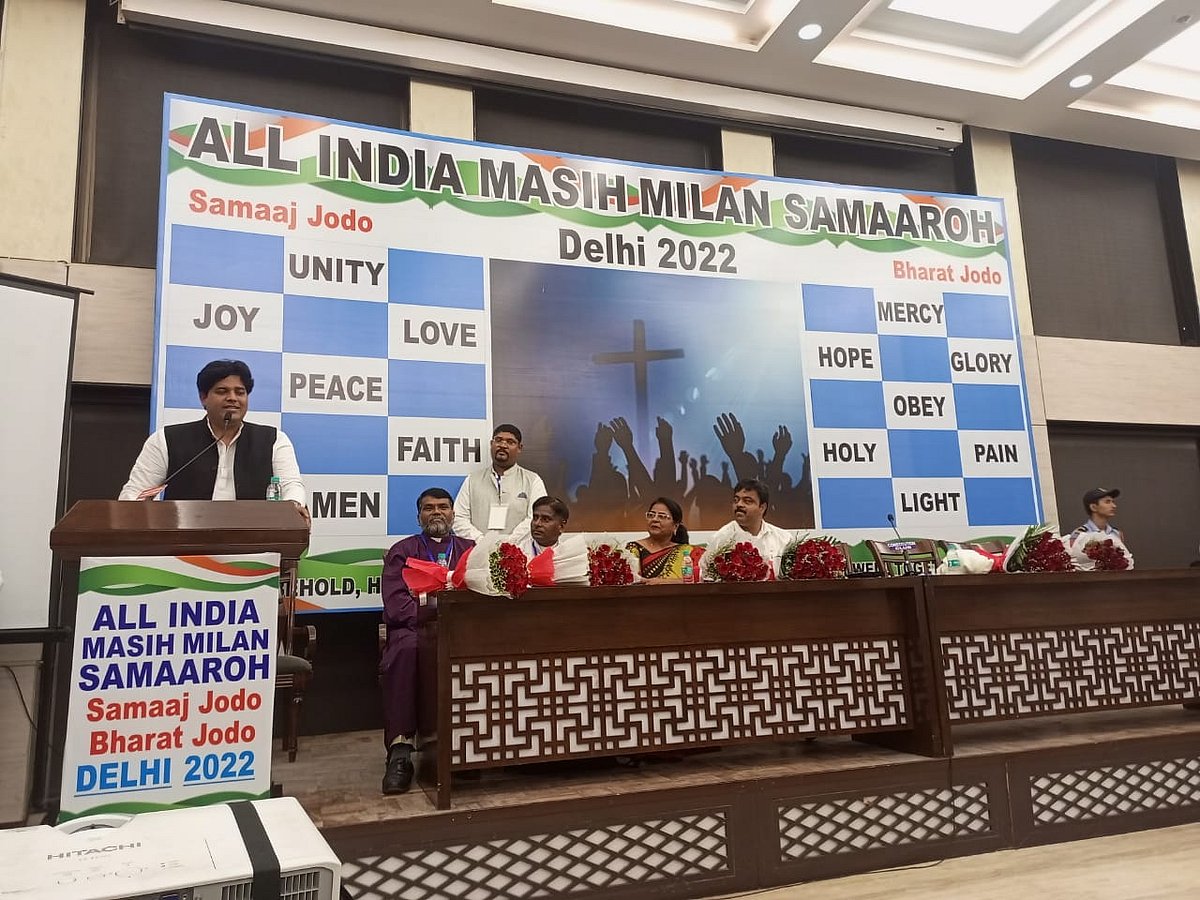 ’تمام اقلتیوں کو متحد ہو کر جمہوریت کو بچانا ہوگا‘، آل انڈیا مسیح ملن تقریب سے عمران پرتاپ گڑھی کا خطاب