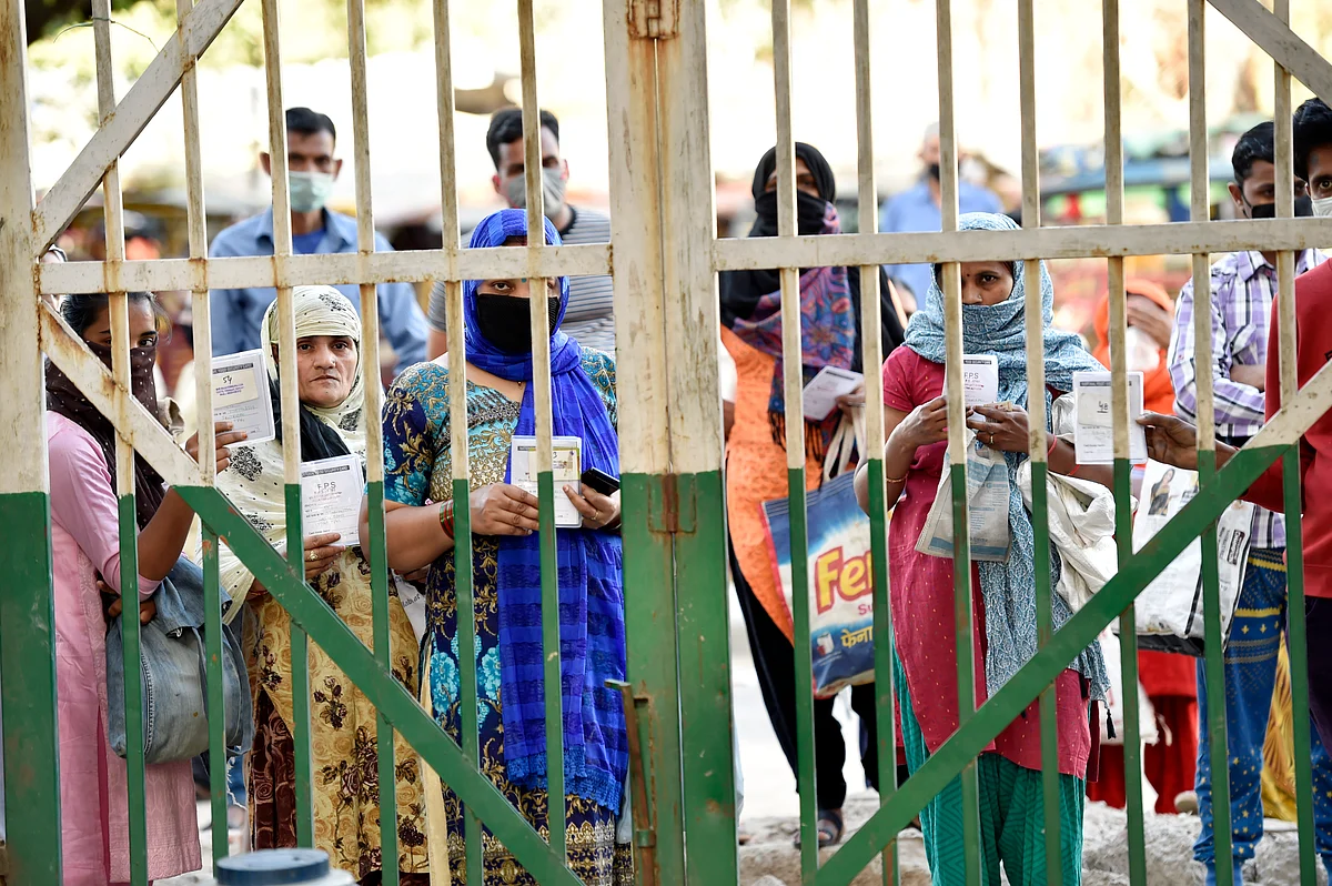 مردم شماری ملتوی کرنے کا نتیجہ: ملک کے کم از کم 10 کروڑ شہری پی ڈی ایس کے دائرہ سے باہر