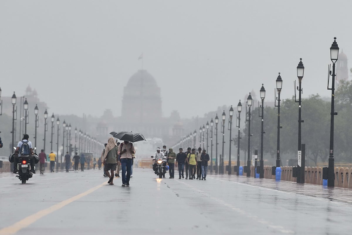 دہلی-این سی آر میں شدید بارشیں، نوئیڈا-غازی آباد میں اسکول بند، گڑگاؤں میں ’ورک فرام ہوم‘ کا حکم