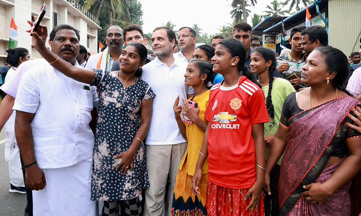 بھارت جوڑو یاترا: لوگوں میں زبردست جوش و خروش، سول سوسائٹی کے علاوہ بڑی تعداد میں خواتین اور بچوں کی شرکت