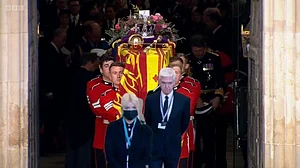 الوداع ملکہ برطانیہ: 125 سنیما گھروں میں ہو رہا براہ راست نشریہ، ہندوستانی صدر مرمو نے بھی پیش کیا خراج عقیدت