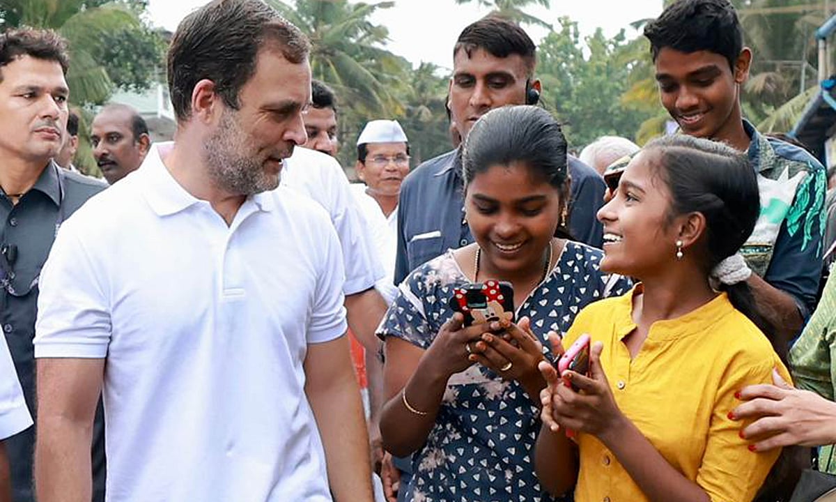 بھارت جوڑو یاترا: لوگوں میں زبردست جوش و خروش، سول سوسائٹی کے علاوہ بڑی تعداد میں خواتین اور بچوں کی شرکت