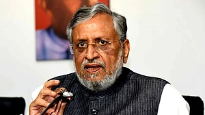 دو ماہ میں نتیش ٹیم کا دوسرا وکٹ گرا، نئے طوفان کی آہٹ: سشیل مودی