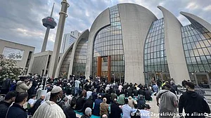 کولون میں جرمنی کی سب سے بڑی مسجد سے اسپیکر پر اذان