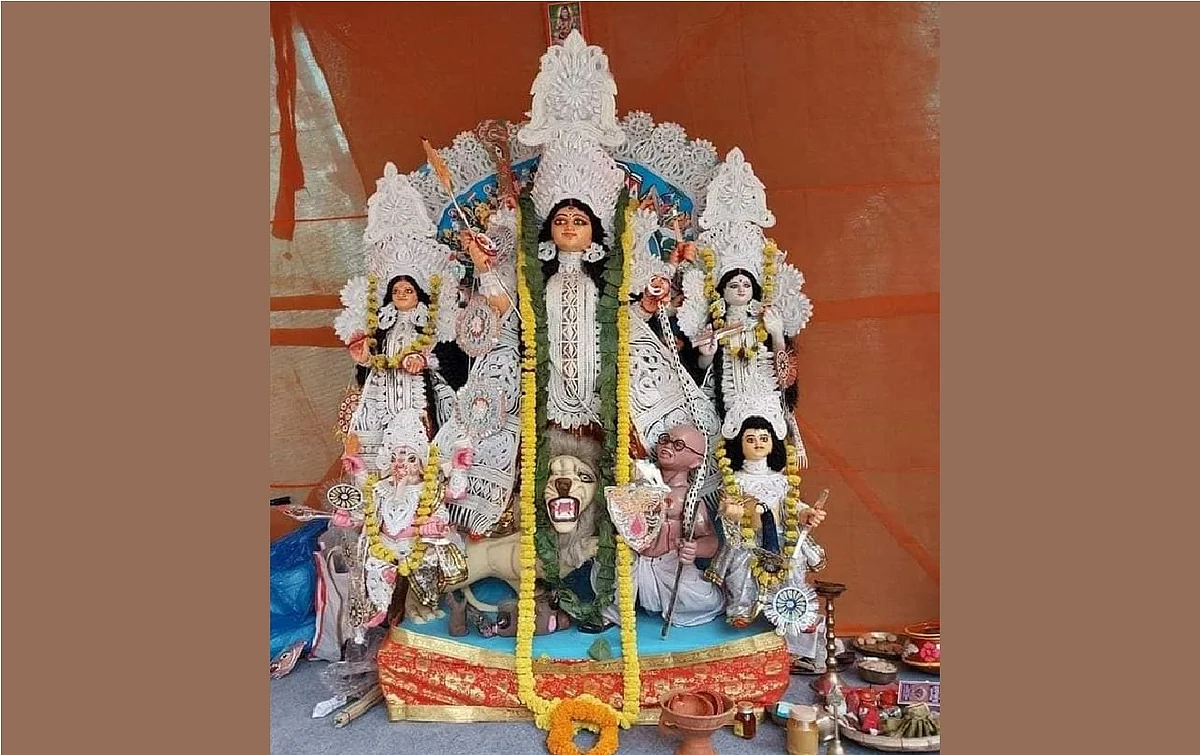 گاندھی جی کو ’اسُر‘ کی طرح پیش کر ان کی بے عزتی کرنا کوئی پہلا واقعہ نہیں... ڈاکٹر سیدہ حمید