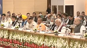 امت شاہ نے ہریانہ کے وزیر انل وج کو 8 منٹ کے تقریر میں 4 مرتبہ ٹوکا، کہا- ’یہ وہ جگہ نہیں جہاں لمبی تقریریں کی جائیں!‘