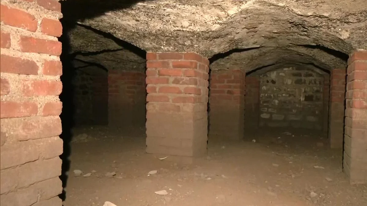  ممبئی کے جے جے استپال میں دریافت ہونے والی سرنگ