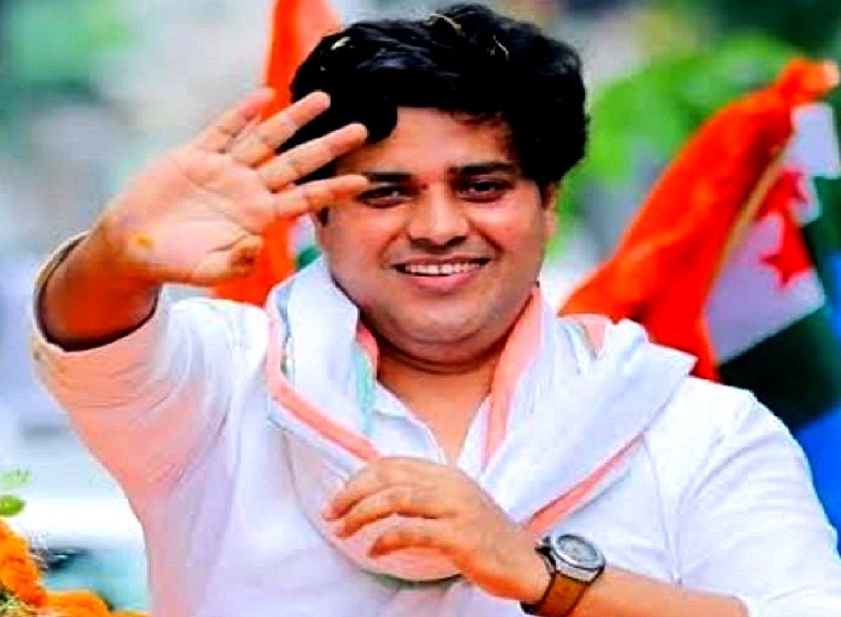 عمران پرتاپ گڑھی نے پری-میٹرک اسکالرشپ کو ختم کرنے سے متعلق حکومت کے فیصلے کی مذمت کی