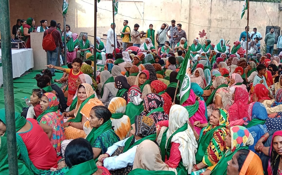 مظفرنگر میں ’ہری چنری مہیلا کسان پنچایت‘ کا انعقاد، کسانوں کے حق میں سڑک پر لڑیں گی خاتون کسان